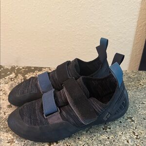 Black Diamond Black and Blue Athletic Shoes